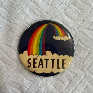 Vintage Seattle Washington Magnet 🌈☁️